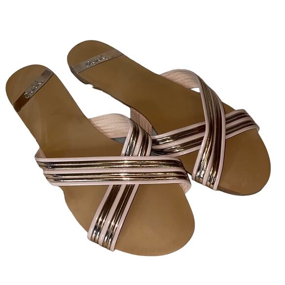 Qupid Britt Metallic Slides Sandals 8 NWT - Picture 1 of 7